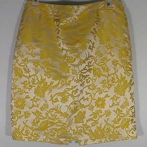 Banana Republic cream with gold pattern skirt Sz 4